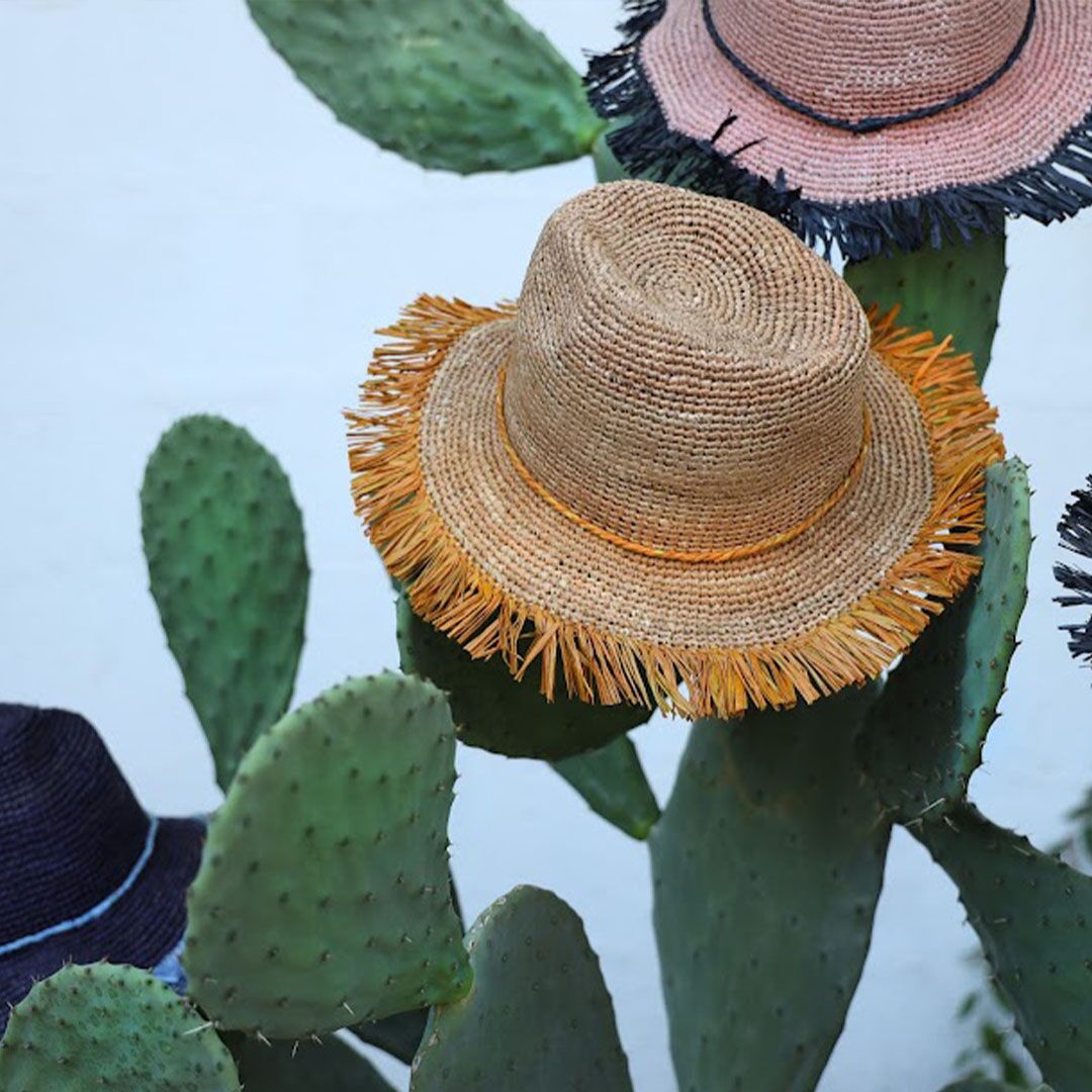 Fascino Frange: Cappello da Sole Artigianale in Fibra Naturale - immagine 5