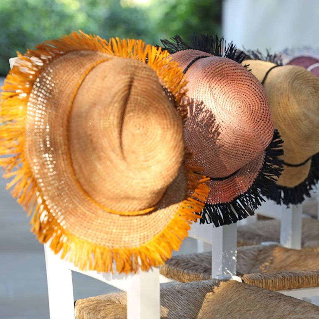 Fascino Frange: Cappello da Sole Artigianale in Fibra Naturale - immagine 2